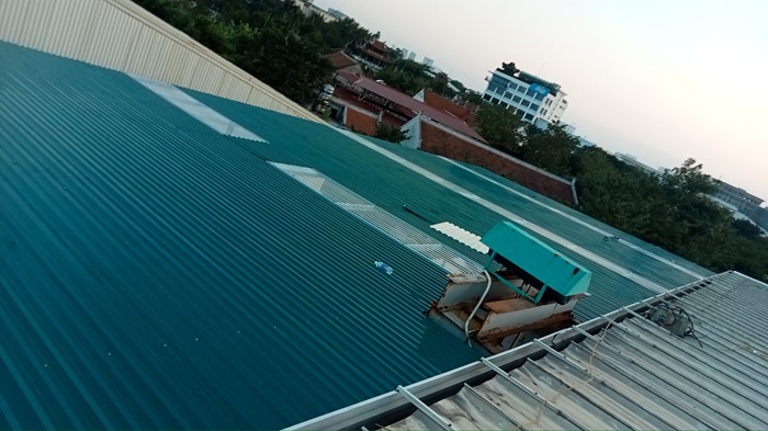 thi công chống dột mái tôn