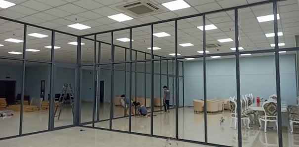 vách ngăn kính văn phòng tại phú nhuận